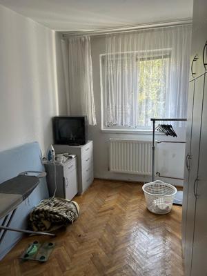 De vanzare apartament cu 3 camere, etaj 2, zona Calea Girocului - imagine 5