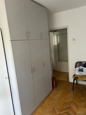 De vanzare apartament cu 3 camere, etaj 2, zona Calea Girocului - imagine 4