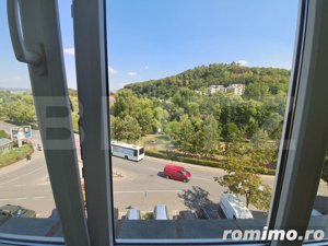 Apartament 3 camere, decomandat, zona Stefan cel Mare - imagine 2