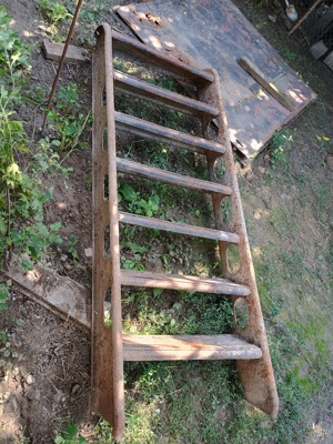 Scara metalica din material foarte rezistent 700 ron  - imagine 2