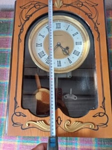 Ceas cu pendul si cheie