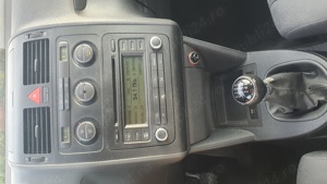 De vanzare vw touran 1.9 tdi  - imagine 2