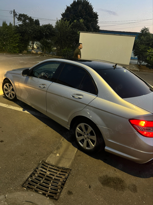 Mercedes-benz Clasa C C 180 - imagine 9