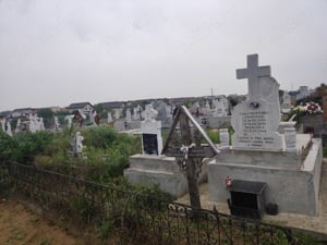 vand loc de veci in cimitirul Romanescu 