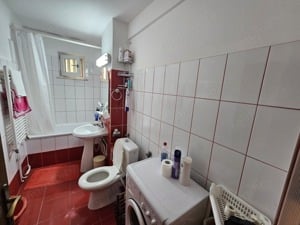 Apartament de vanzare sau inchiriere,zona Piata  - imagine 12