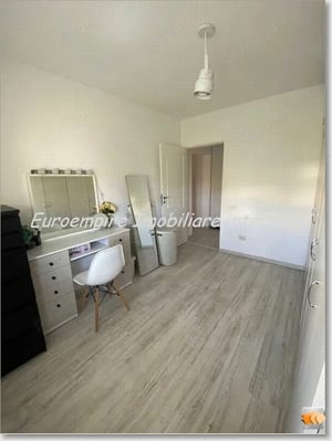 Apartament 4 camere de vanzare zona Faleza Nord - imagine 8