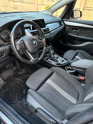 BMW Hybrid plugin 225 XE - imagine 3