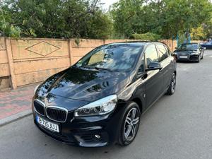 BMW Hybrid plugin 225 XE - imagine 5