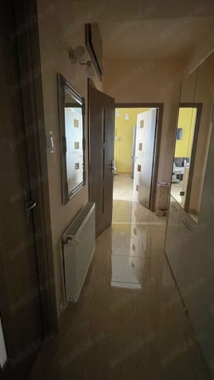 vand apartament 2 camere Centru