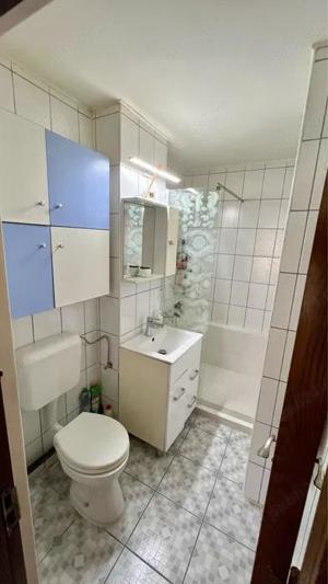 Apartament de vanzare, 4 camere, decomandat - imagine 2