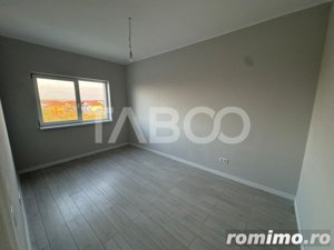 Apartament 2 camere cu balcon si boxa in bloc cu lift zona Selimbar - imagine 3