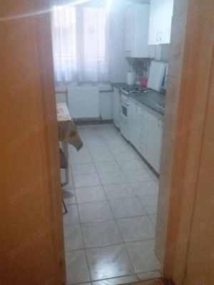 inchiriez gazda o camera in apartament salariat salariata nefumator, in Tractorul - imagine 2