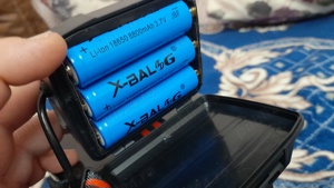 Lanterna frontala de cap led tip laser alb raza 500 metri , zoom , senzor miscare , 3 acumulatori - imagine 5