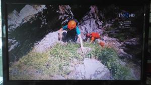 Nou! Tv auto LED 15,6" 40cm 12v si 230v dvb-c dvb-t2 Auto Rulota Camion Tir - imagine 2