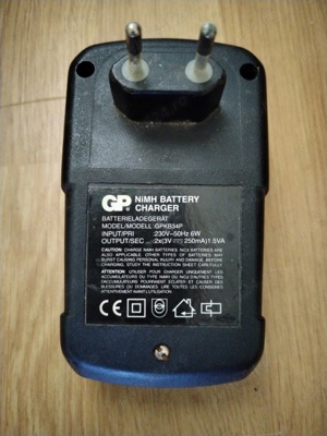 Încărcător GP pt. acumulatori - imagine 2