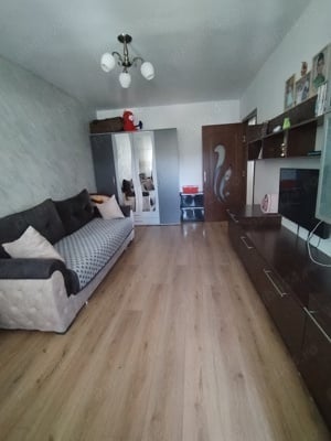 Vând apartament 