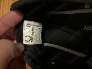 Tenesi Fred Perry negri in conditie buna marimea 40 - imagine 6