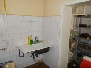 Casa solida de vanzare,Timisoara, zona Brancoveanu, P+E, 6 camere, teren 800mp, trebuie renovata! - imagine 18