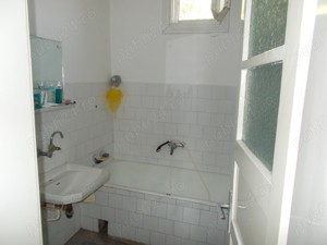 Casa solida de vanzare,Timisoara, zona Brancoveanu, P+E, 6 camere, teren 800mp, trebuie renovata! - imagine 8