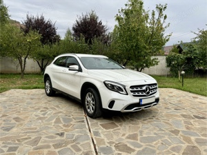Mercedes-Benz GLA180 (Prima inmatriculare 09 2019)