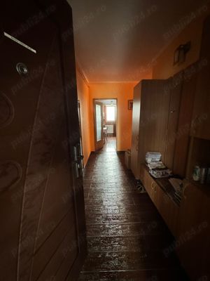 Apartament 3 camere de vanzare - imagine 2