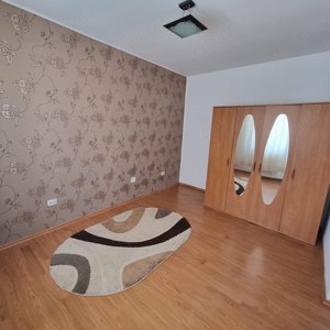 De vanzare casa in Roman , zona Pietei Mari , 89900e - imagine 12