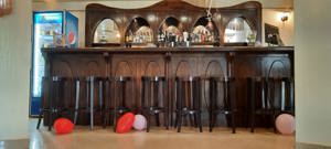 Vând mobilier complet restaurant