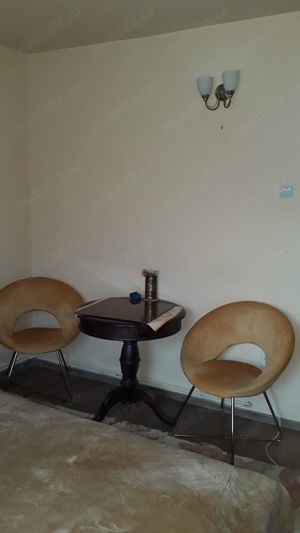 Vand apartament ultracentral, in Găesti, cu 4 camere decomandate, ( bucatarie, 2 bai si 2 balcoane). - imagine 6