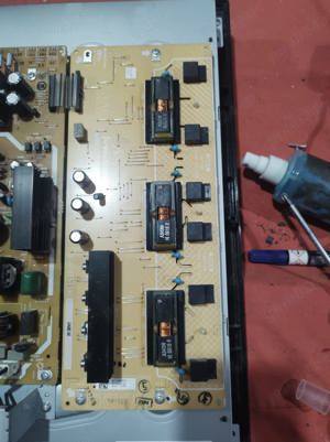 Dezmembrez tv Sharp lc-32a47e - imagine 10