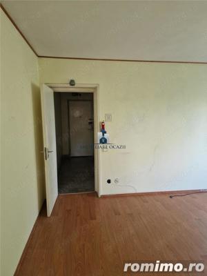 Vanzare Apartament 3 Camere Semidecomandat Berceni-Nitu Vasile - imagine 9