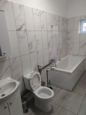 Casă de vînzare cu 2 apartamente  - imagine 3