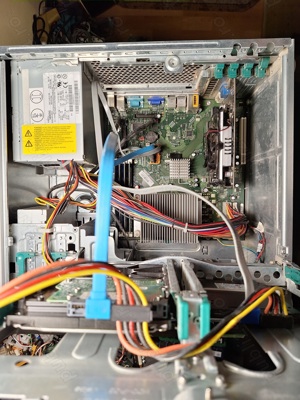 PC FujitsuSiemens Esprimo AMD Phenom TripleCore, SSD - imagine 4