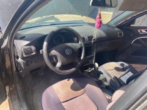 Dezmembrez Skoda superb 