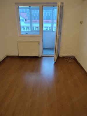 Vand apartament doua camere zona Victoriei-ultracentral