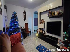 3 camere, etaj 3 cu acoperis, 2 balcoane , 2 bai, zona centrala - imagine 2