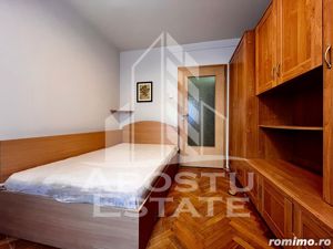 Apartament cu 3 camere, decomandat, in zona Sagului - imagine 4