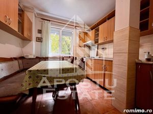 Apartament cu 3 camere, decomandat, in zona Sagului - imagine 10