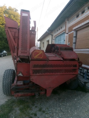 .Vând  mașină de recoltat porumb Zmaj  222 - imagine 4