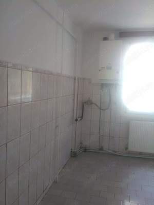 Proprietar , ofer spre inchiriere apartament cu 4 camere - imagine 4