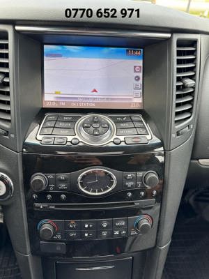 Vând Infiniti Qx70 Sport, an 2015, culoare Alb Alpine, 202.500 Km - imagine 7