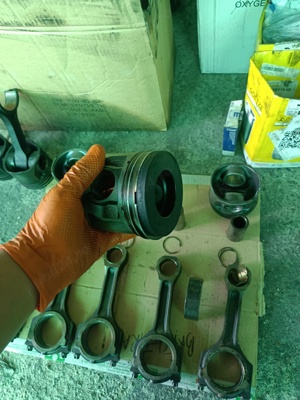 piston/biela Ford 2.4 tdci  - imagine 5