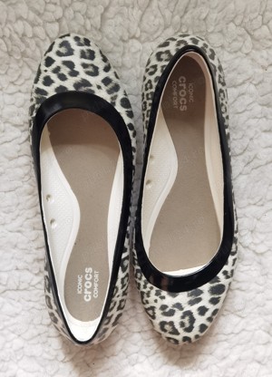 Balerini fete Crocs Lina Flat Leopard White Black pantofi fetite - imagine 7