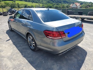 Mercedes Benz E250 4 Matic - imagine 4