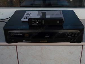 Cd PHILIPS CD 165 compact disc player,telecomanda originala, manual de utilizare,ca nou