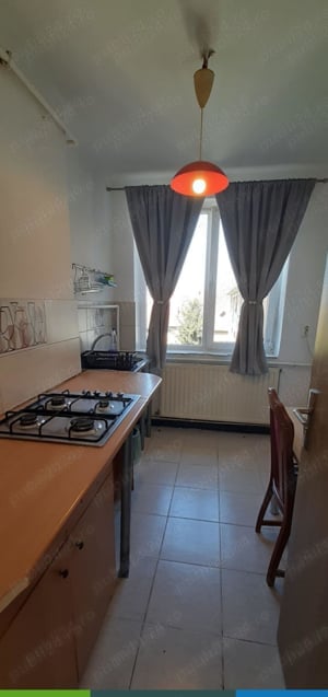 De închiriat apartament 2 camere în Piața 700 central - imagine 6