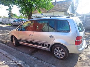 Autoturism VW TOURAN - imagine 3 Autoturism VW TOURAN - imagine 3