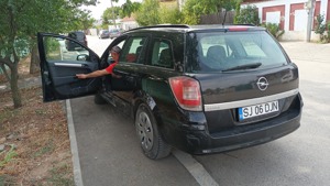 Vând Opel Astra H break 1.3 Diesel - imagine 4