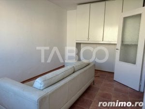 Apartament semidecomandat cu 2 camere zona garii etaj intermediar - imagine 2