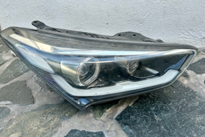 Far dreapta Hyundai Grand Santa Fe - imagine 3