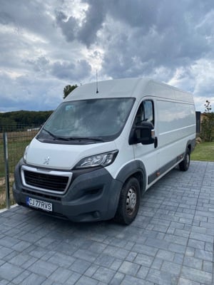 Închirieri autoutilitare 3.5 t fără șofer. 